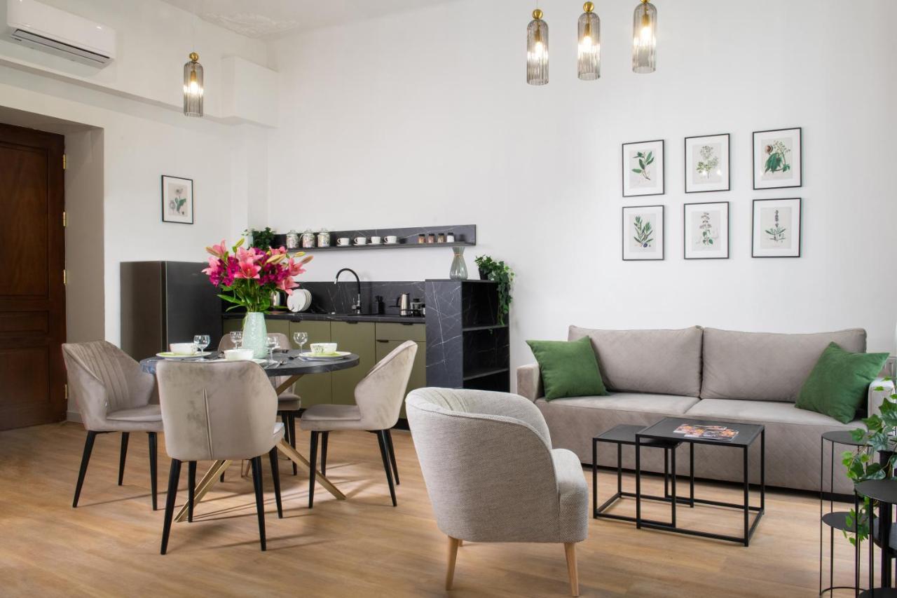 Superior Apartment