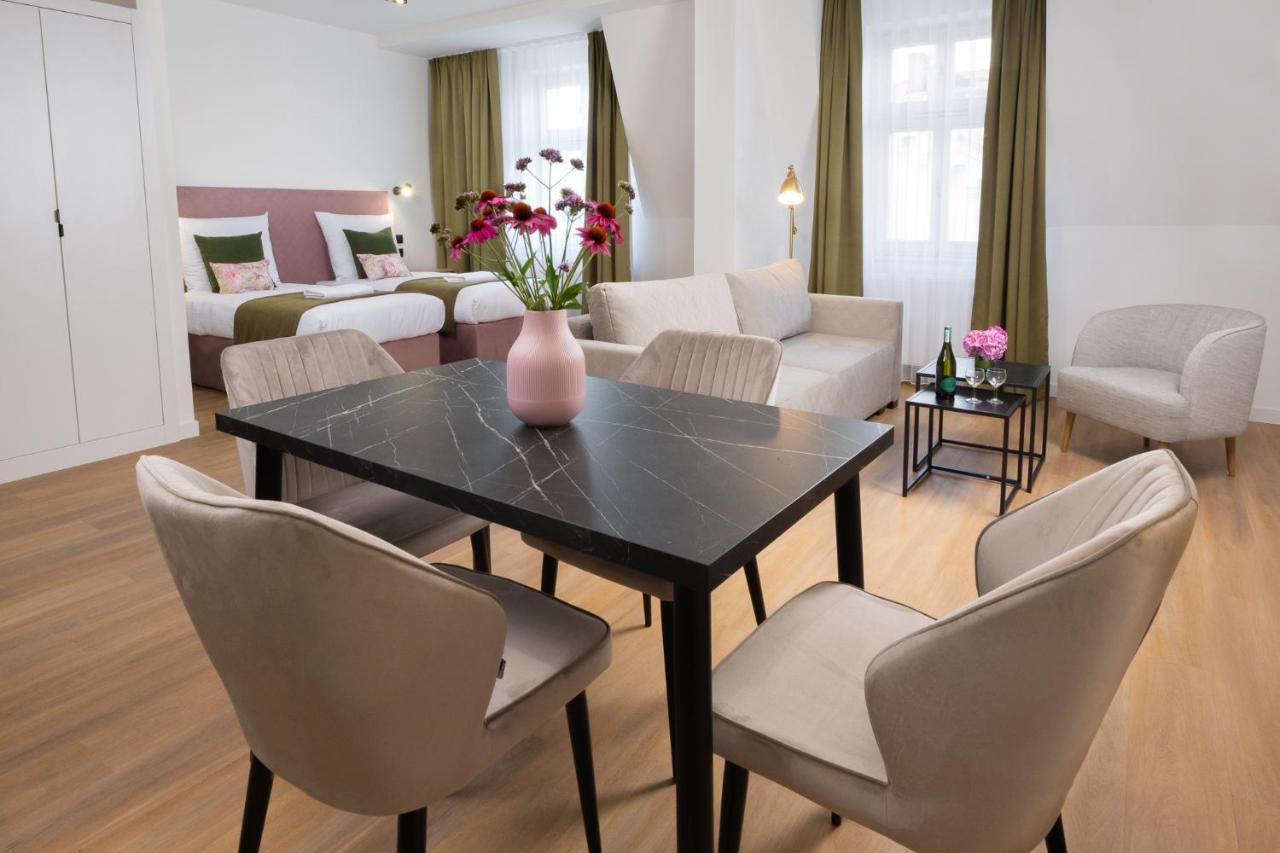 Superior Apartment
